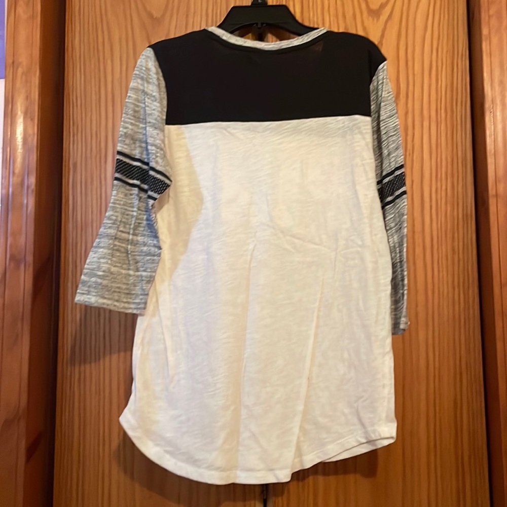 Pink top - Picture 3 of 3